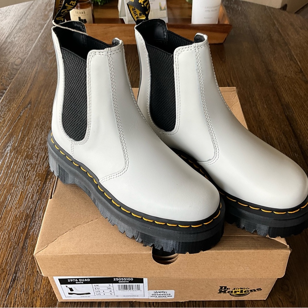 Dr. Martens Youth 2976 Quad Platform Chelsea Boot